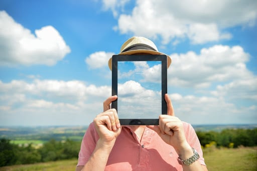 What Are the Differences Between Public and Private Sector Procurement?
